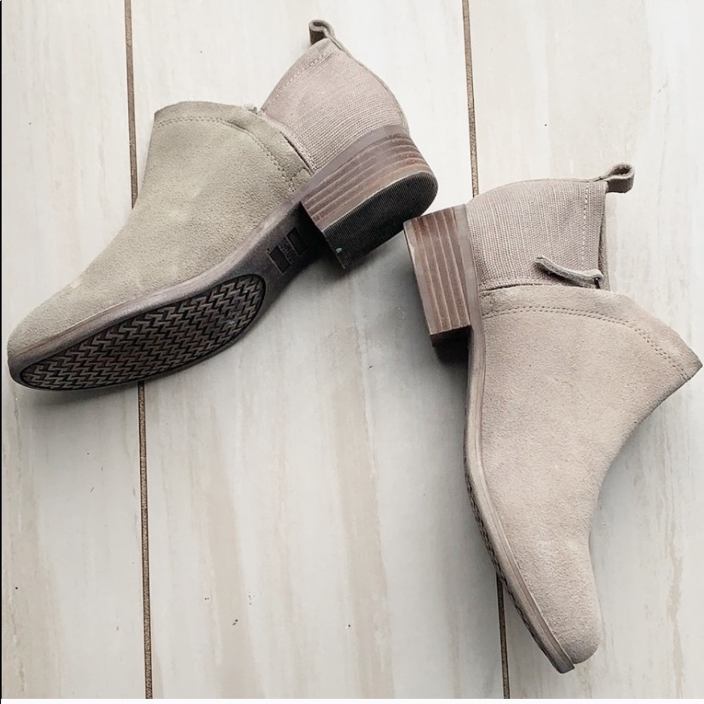 Toms Deia Desert Taupe Suede Bootie Size 7.5
